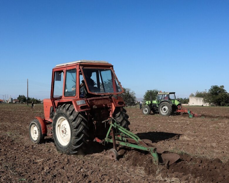 Όργωμα χωραφιού