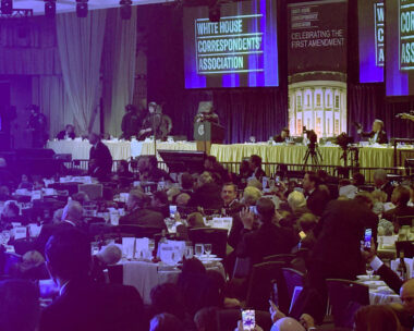 Η στιγμή που απομακρύνεται ο Πρόεδρος των ΗΠΑ