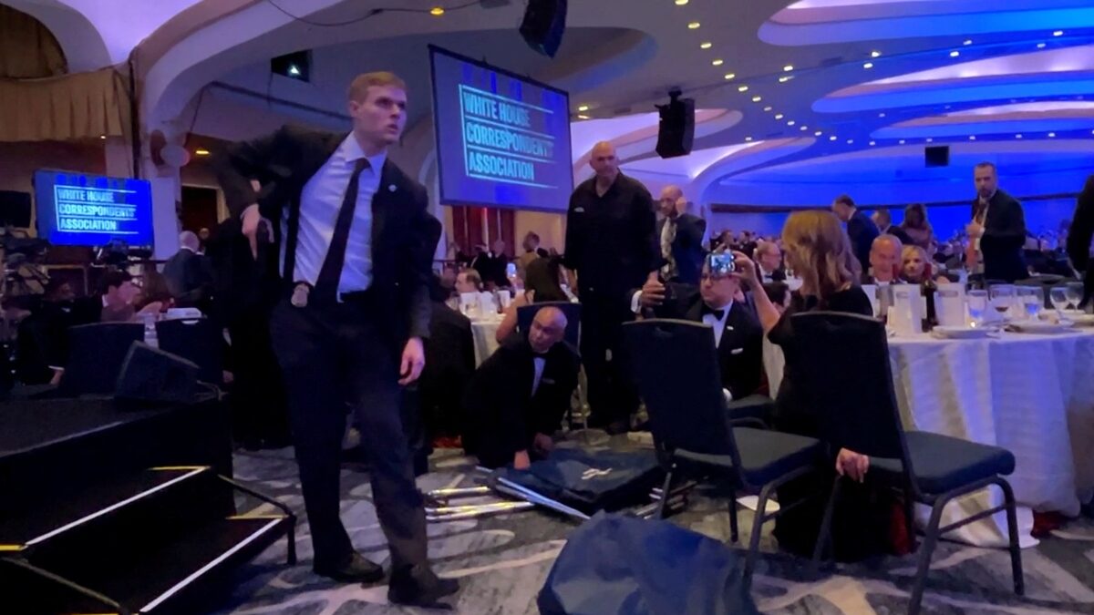 Στιγμιότυπο από την επίθεση στο Χίλτον