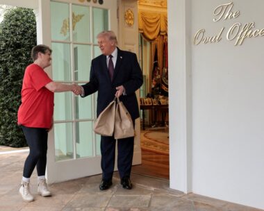 Ο Ντόναλντ Τραμπ παρήγγειλε fast food