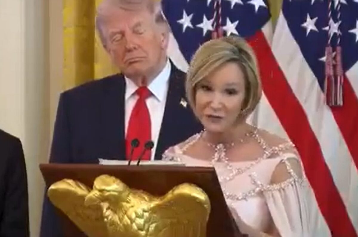 H επικεφαλής του θρησκευτικού γραφείου του Λευκού Οίκου