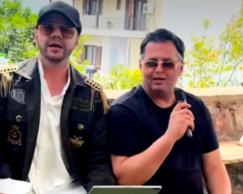 Ο Γιώργος Τσαλίκης με τον αδερφό του