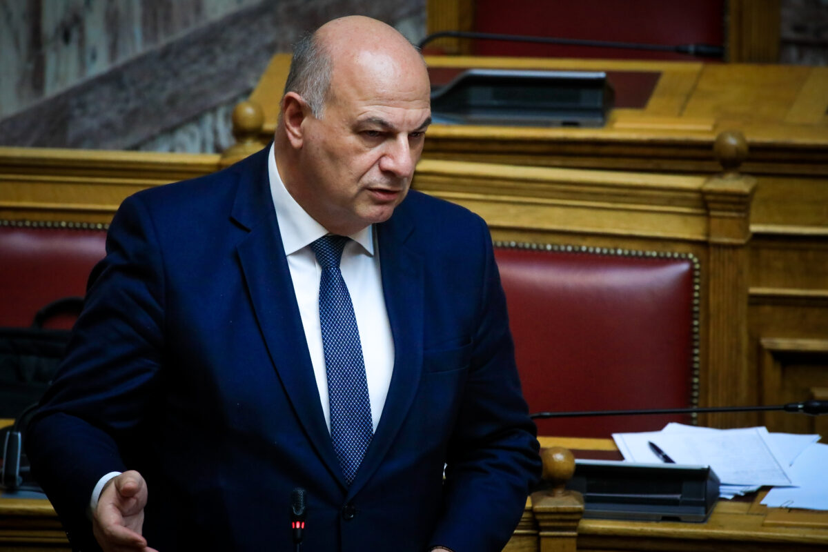 Στην Επιτροπή Δεοντολογίας Τσιάρας και Μηταράκης - Με υπόμνημα θα απαντήσουν οι υπόλοιποι «γαλάζιοι» βουλευτές για την υπόθεση ΟΠΕΚΕΠΕ