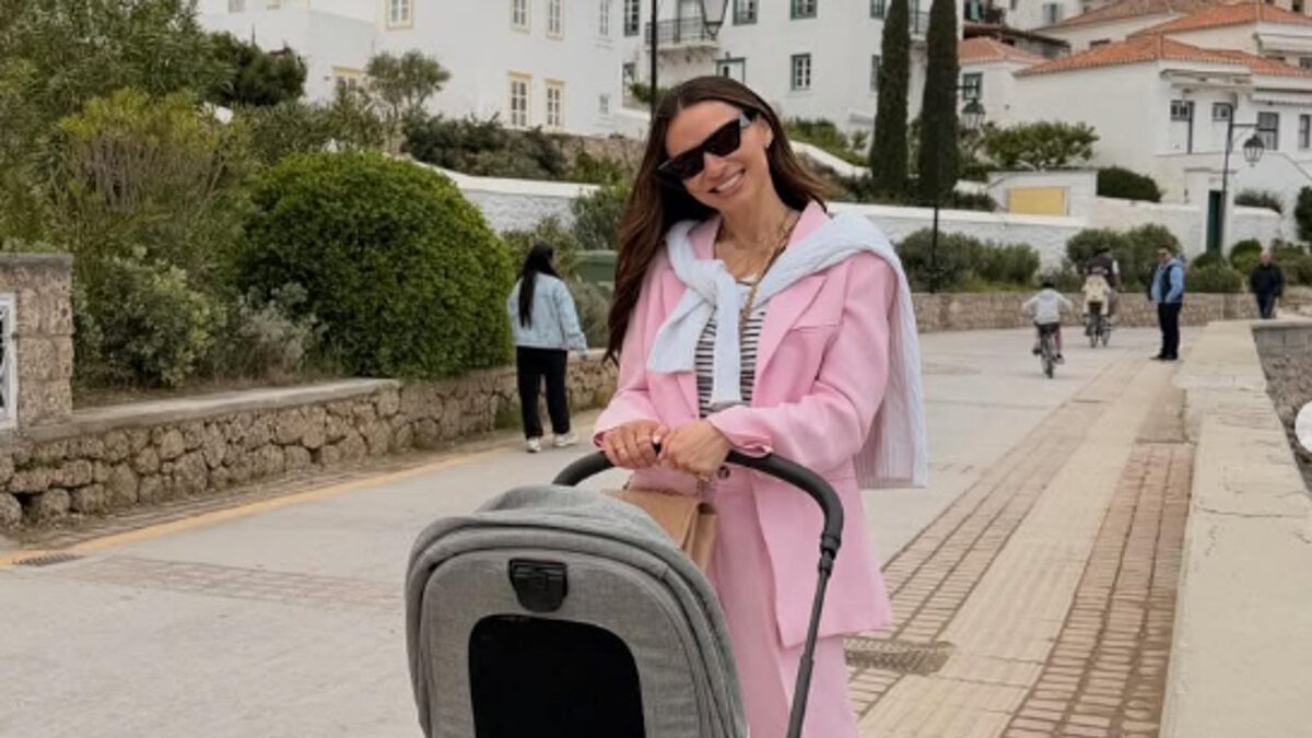 Η Ελένη Τσολάκη με την κόρη της