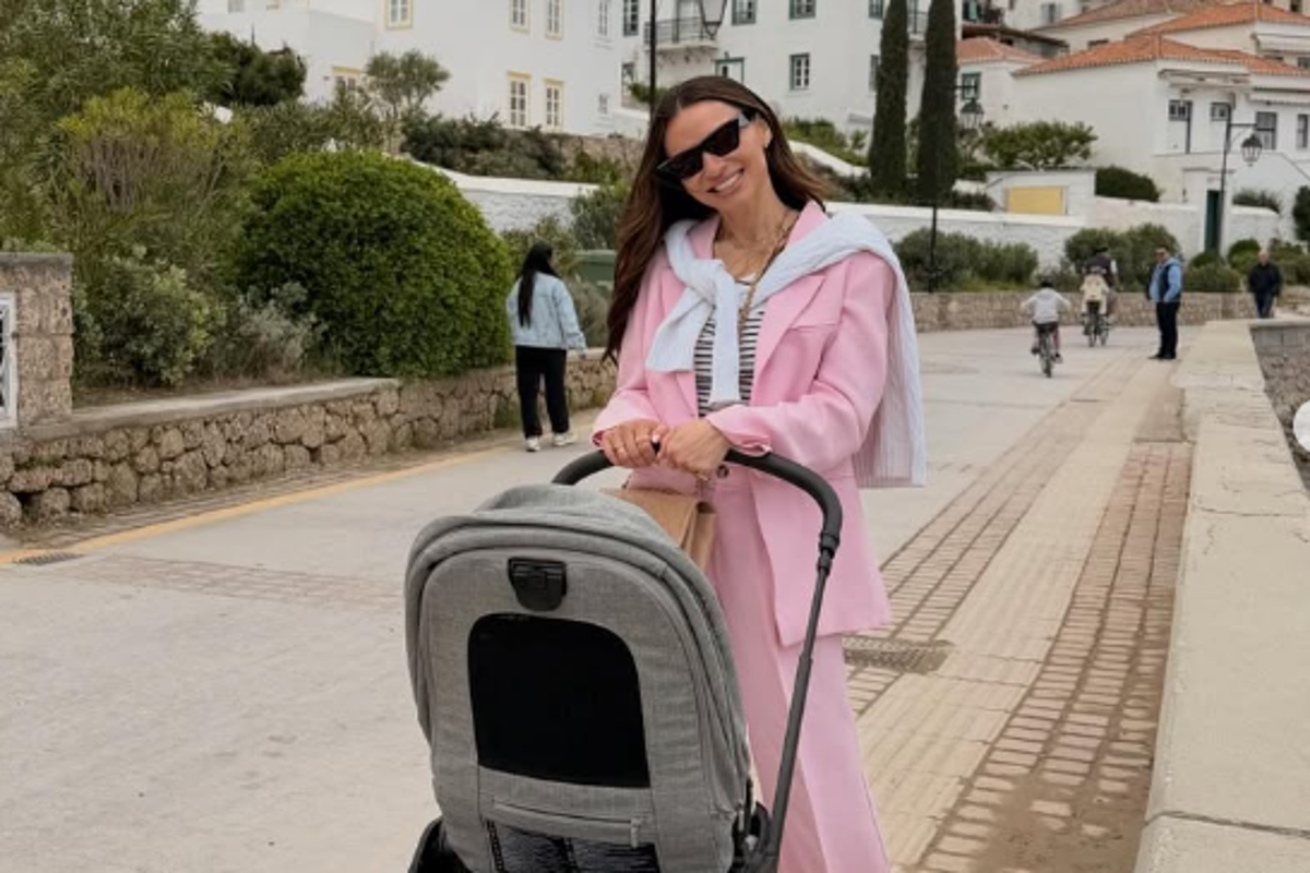 Η Ελένη Τσολάκη με την κόρη της