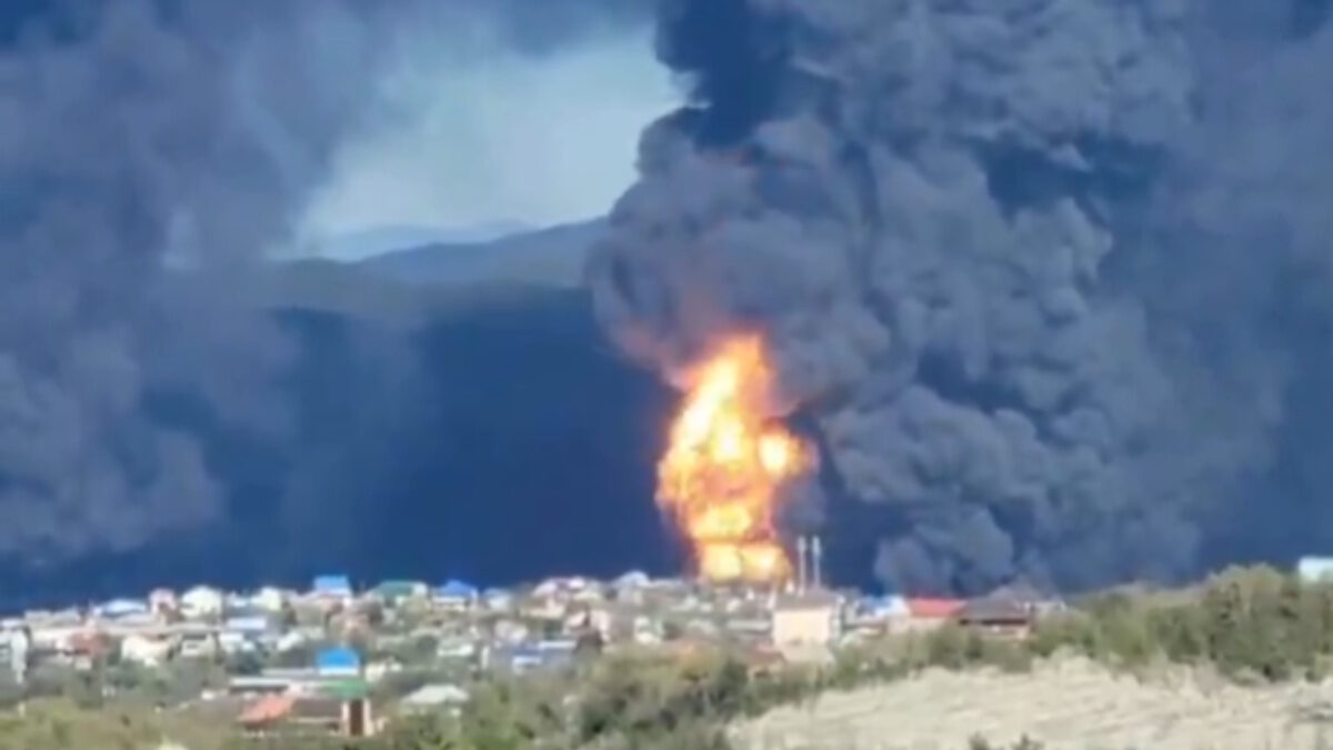 Φωτιά στο ρωσικό διυλιστήριο στην περιοχή Τουάπσε