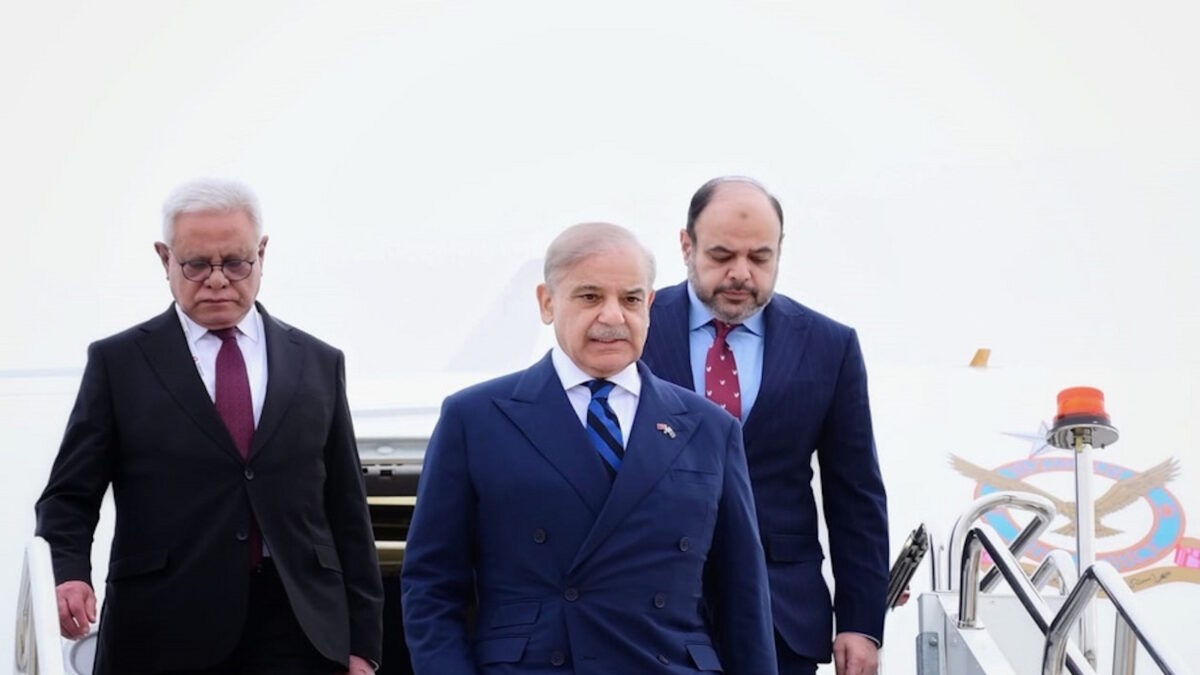 Ο πρωθυπουργός του Πακιστάν στην Άγκυρα για το διπλωματικό φόρουμ