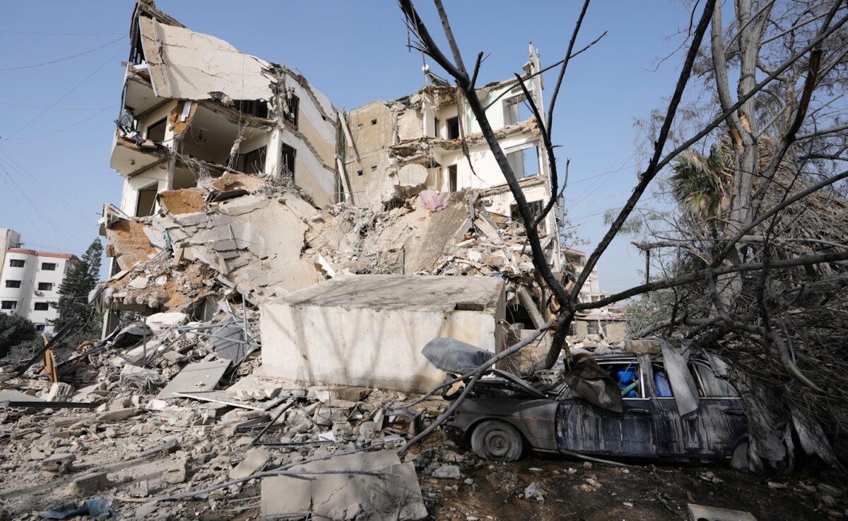 Βομβαρδισμένο κτίριο στον Λίβανο