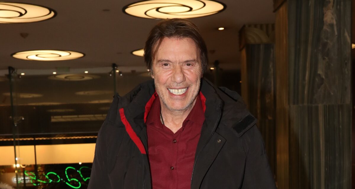 Στράτος Τζώρτζογλου