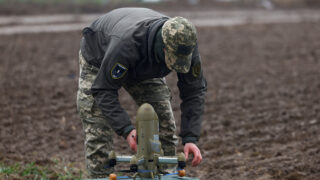 A Ukrainian service member prepares a Sting FPV interceptor drone during a training in an undisclosed location, amid Russia's attack on Ukraine, April 10, 2026. REUTERS/Valentyn Ogirenko