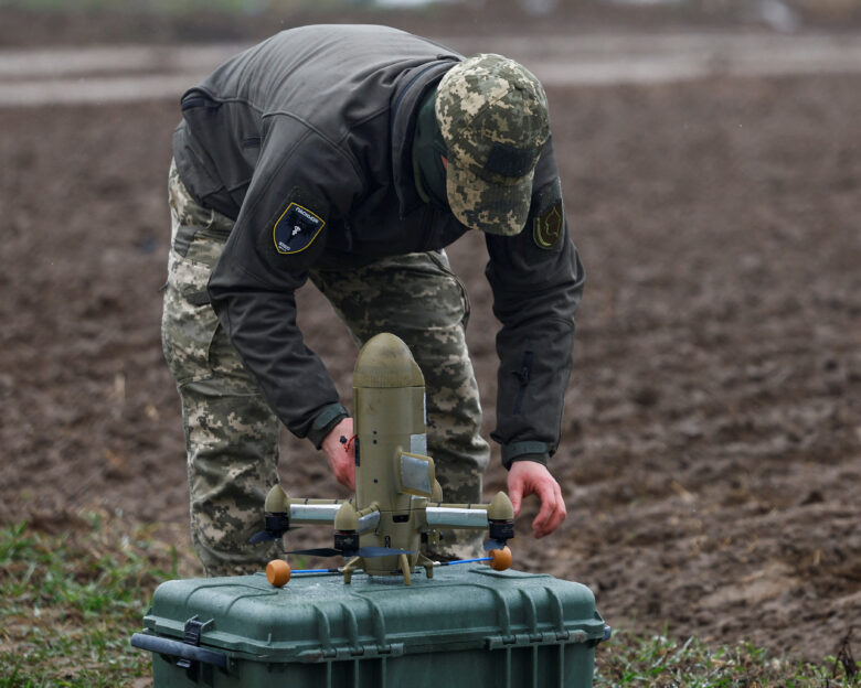 A Ukrainian service member prepares a Sting FPV interceptor drone during a training in an undisclosed location, amid Russia's attack on Ukraine, April 10, 2026. REUTERS/Valentyn Ogirenko