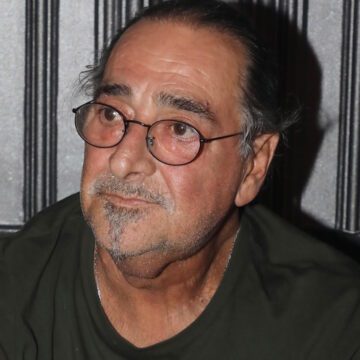 Βασίλης Καρράς