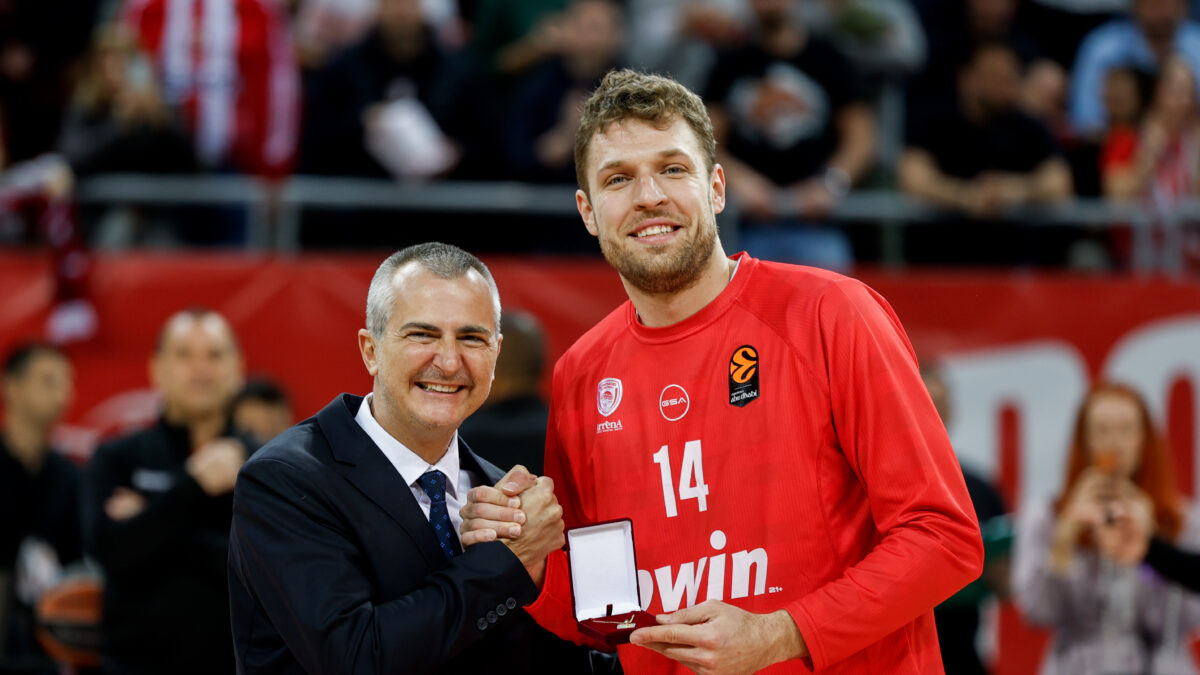 Ο Σάσα Βεζένκοφ