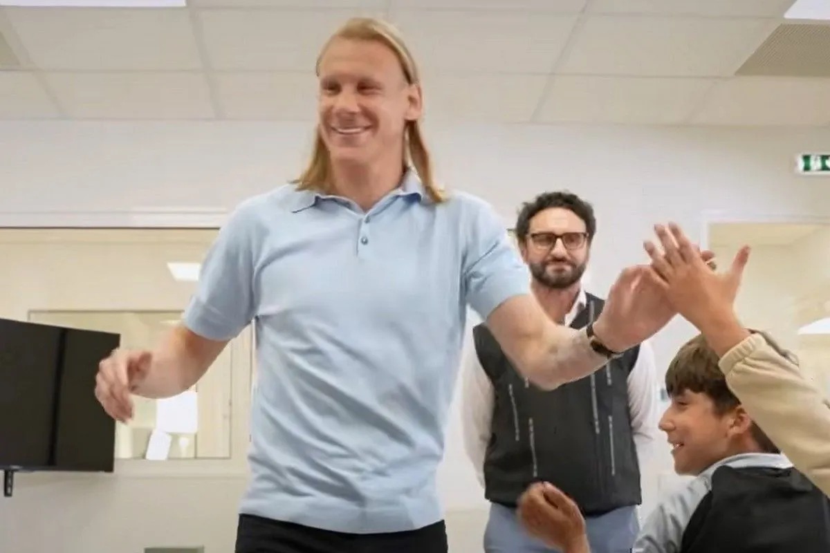 ΑΕΚ: Επικό βίντεο για την ανανέωση του Βίντα, με τον Ηλία Μελέτη να διδάσκει Κιτρινόμαυρο Πολιτισμό