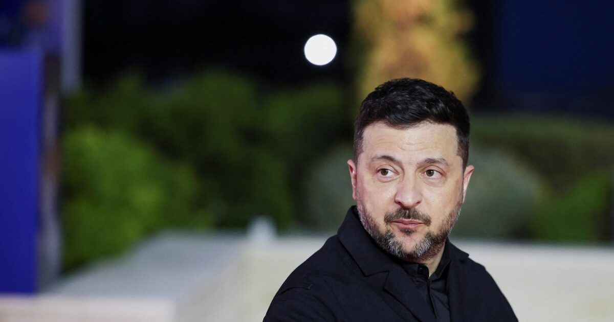 Ο Ζελένσκι ζητά διευκρινίσεις για την πρόταση εκεχειρίας μετά την συνομιλία Τραμπ και Πούτιν