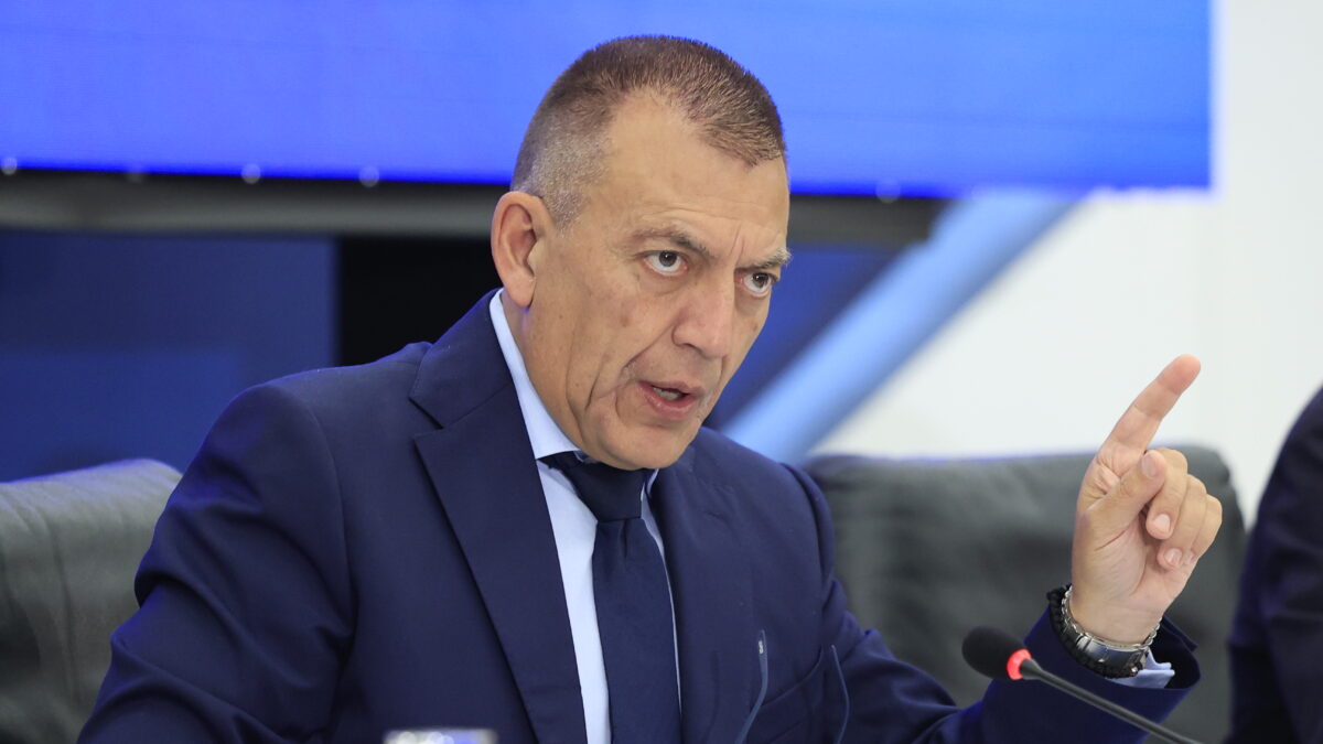 Ο Γιάννης Βρούτσης