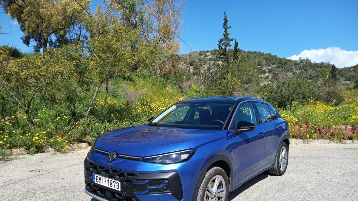 vw-t-roc-style-1-5-etsi-hybrid-116ps-dsg-01