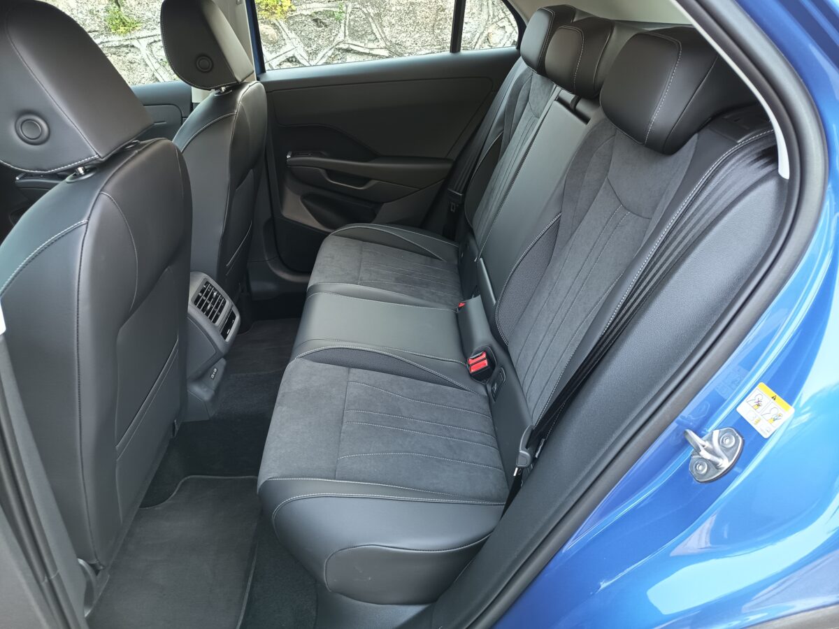 vw-t-roc-style-1-5-etsi-hybrid-116ps-dsg