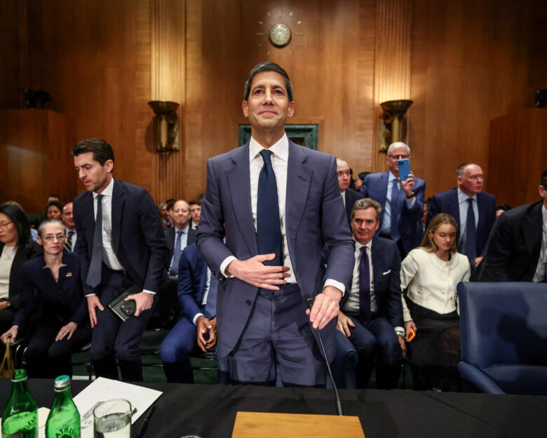 Ο Κέβιν Γουόρς