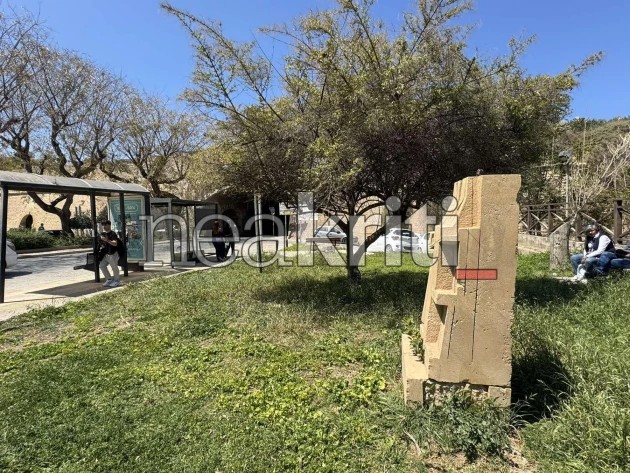 Η προτομή του Νίκου Ξυλούρη στο Ηράκλειο