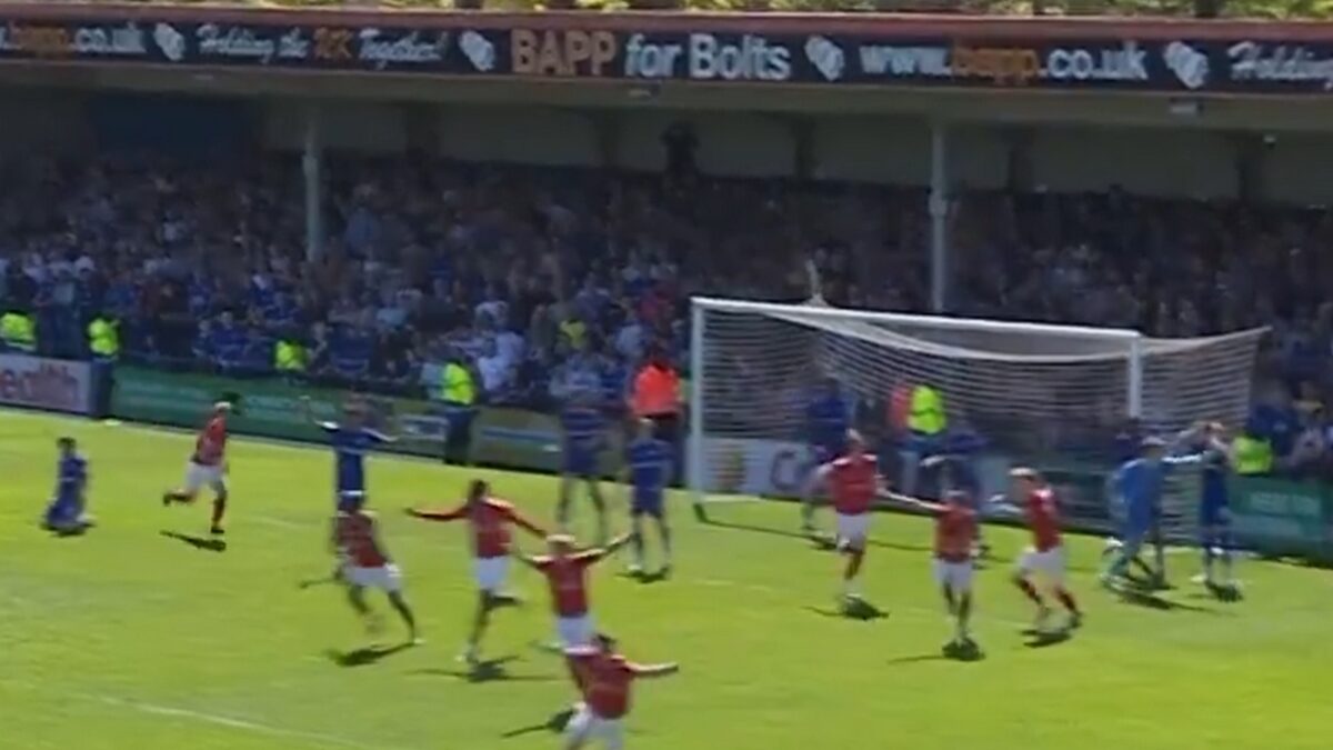 Αδιανόητο φινάλε σε ματς για την άνοδο στη League Two της Αγγλίας: Η Γιορκ πανηγύρισε με γκολ στο 13ο λεπτό των καθυστερήσεων