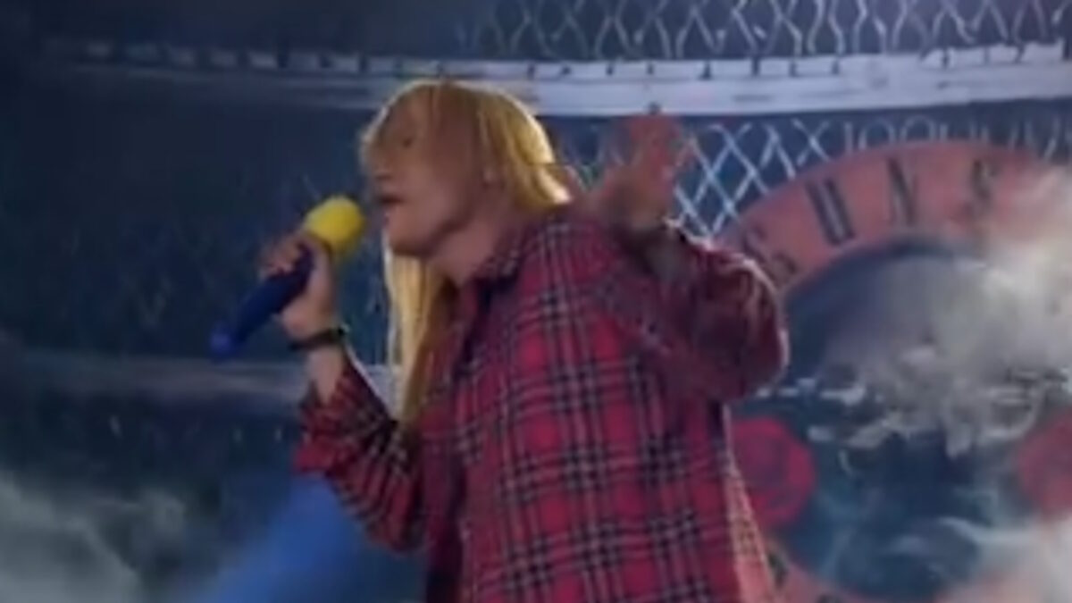 O Κωνσταντίνος Μαγκλάρας ως Axl Rose