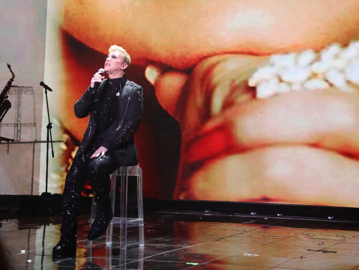 Τάκης Ζαχαράτος: Τραγούδησε και δάκρυσε στην πίστα για την Μαρινέλλα μπροστά στον Κώστα Χατζή