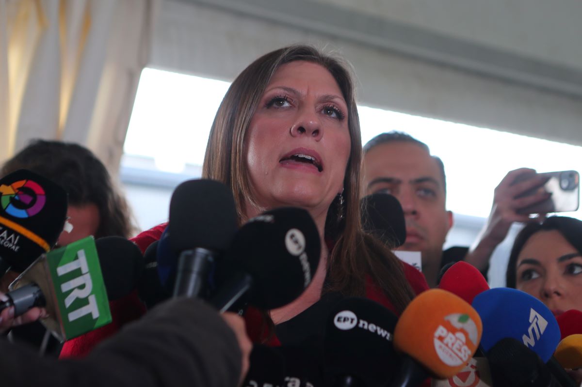 Η Ζωή Κωνσταντοπούλου σε δηλώσεις της στους δημοσιογράφους έξω από τη δικαστική αίθουσα / ΣΩΤΗΡΗΣ ΔΗΜΗΤΡΟΠΟΥΛΟΣ/EUROKINISSI