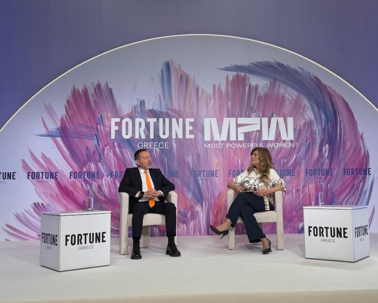 Ο Γιάννης Στουρνάρας στο Most Powerful Women Summit