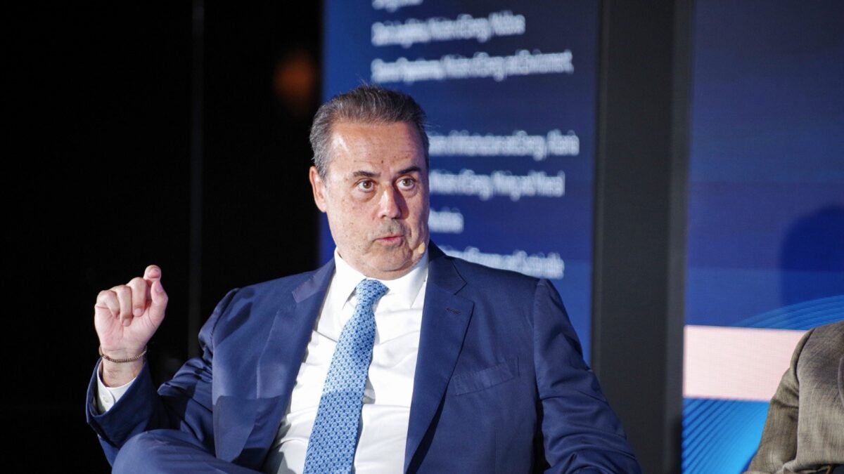 Παπασταύρου: Ανήκουμε στους παγκόσμιους πρωταθλητές στην εκμετάλλευση ΑΠΕ