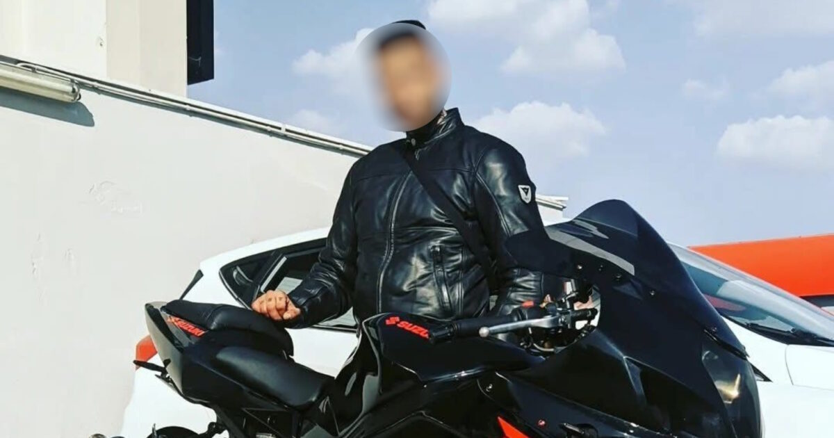 Θεσσαλονίκη: Απολογείται ο 30χρονος για τη δολοφονία του πατέρα του – Ο καυγάς που οδήγησε στο έγκλημα και τα ναρκωτικά