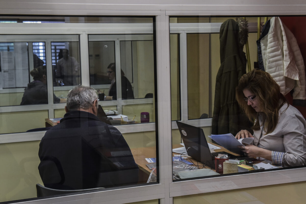 Η Eurostat κατατάσσει την Ελλάδα πρώτη στην εργασία τα Σαββατοκύριακα -  3 στους 10 δουλεύουν πέραν του πενθημέρου