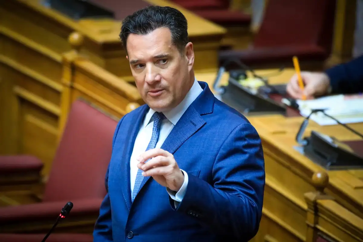 Μήνυμα Γεωργιάδη στον δρόμο προς τις εκλογές με «βουτιά» στο παρελθόν: «Τον Μητσοτάκη και τα μάτια μας»