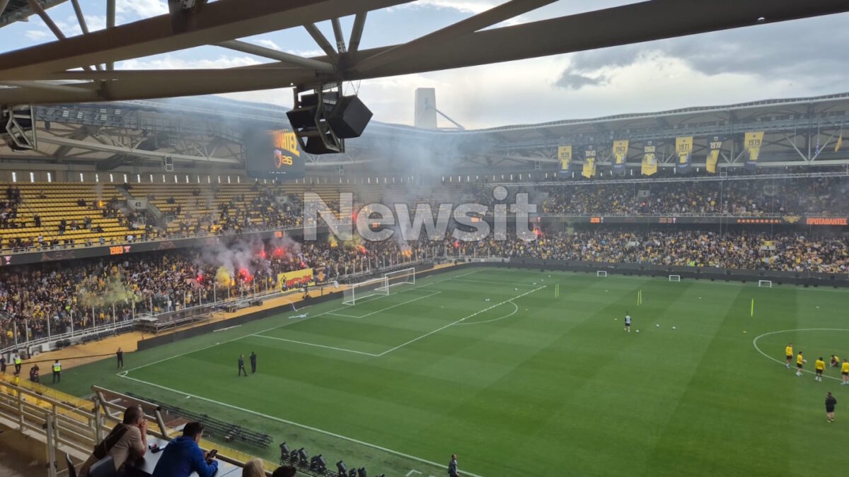 Πανικός στην Allwyn Arena για τη πρωταθλήτρια ΑΕΚ - Πάνω από 15.000 φίλοι της Ένωσης τραγουδούν στην προπόνηση ενόψει της φιέστας