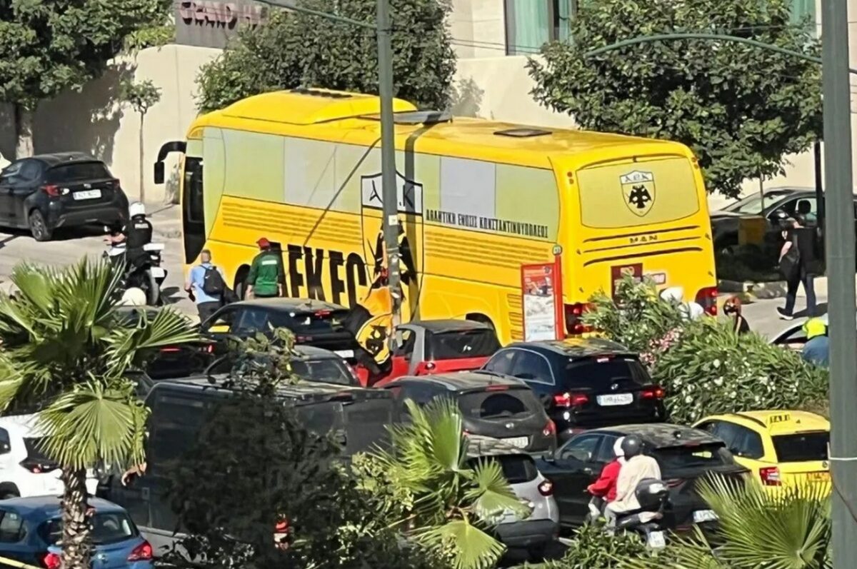 ΑΕΚ: «Ατμόσφαιρα» φιέστας και στο ξενοδοχείο για την αναχώρηση των πρωταθλητών Ελλάδας
