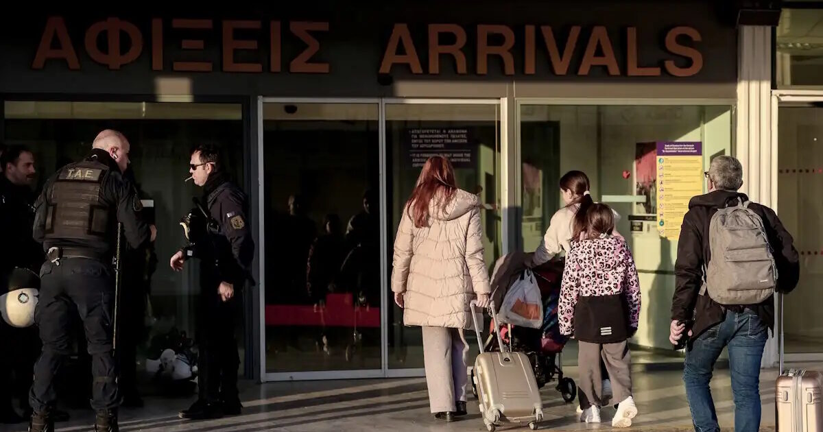 Αναγκαστική προσγείωση πτήσης στα Χανιά λόγω επεισοδίου από επιβάτη