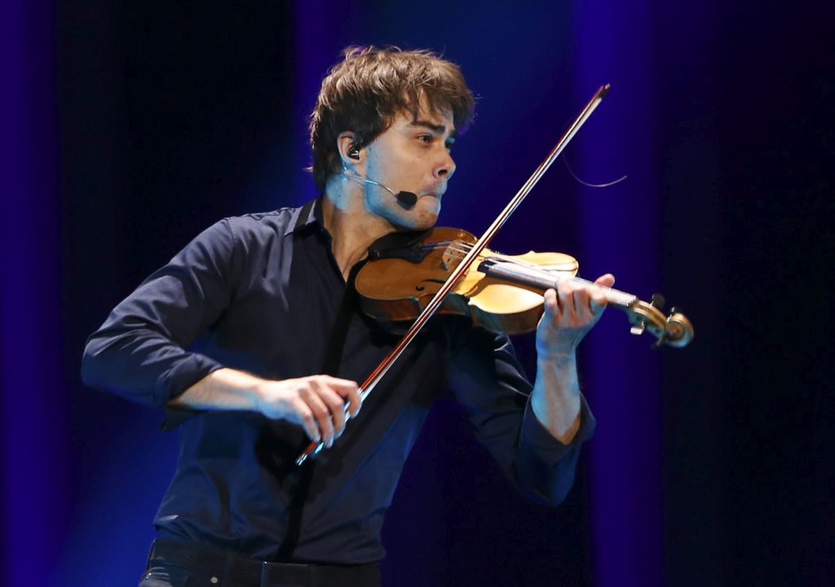 Ο Αλεξάντερ Ρίμπακ «ένωσε» με το βιολί του το Fairytale και το Ferto του Akylas | Επικαιρότητα στο PlusTV.gr