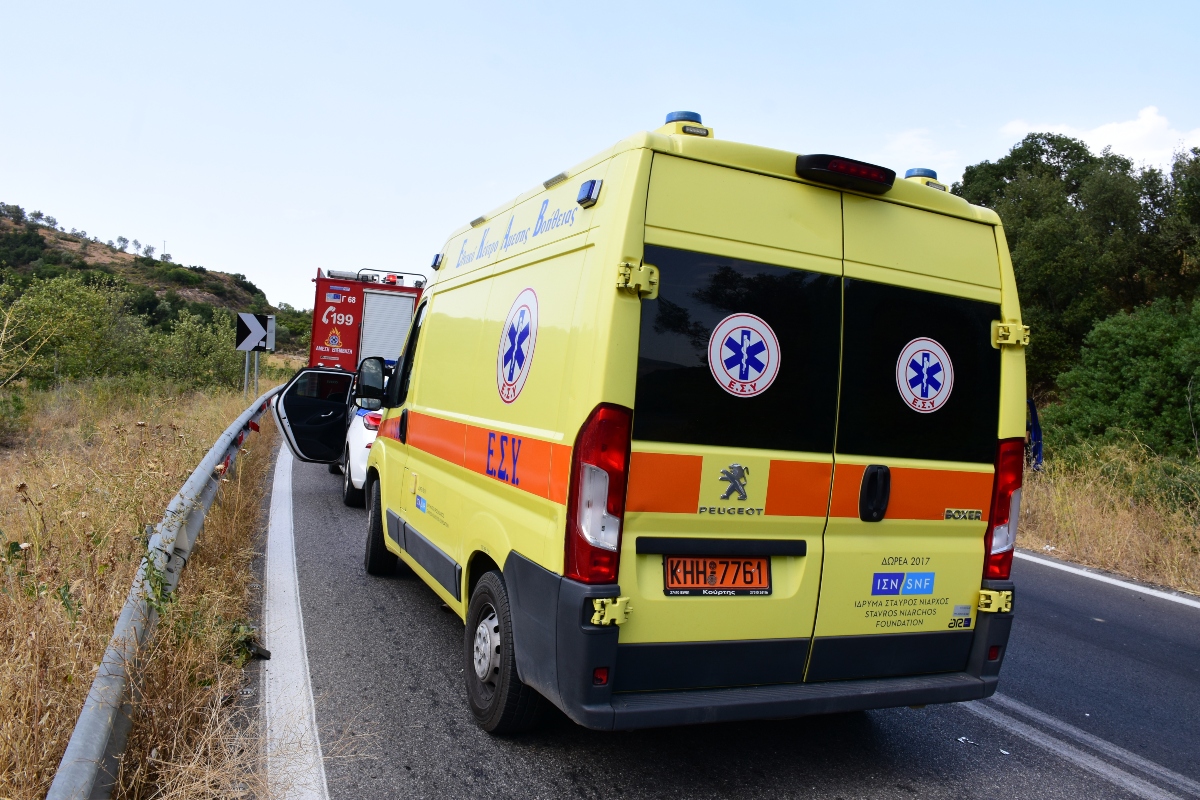 Πάτρα: Διασωληνωμένος 57χρονος οδηγός μηχανής μετά από τροχαίο