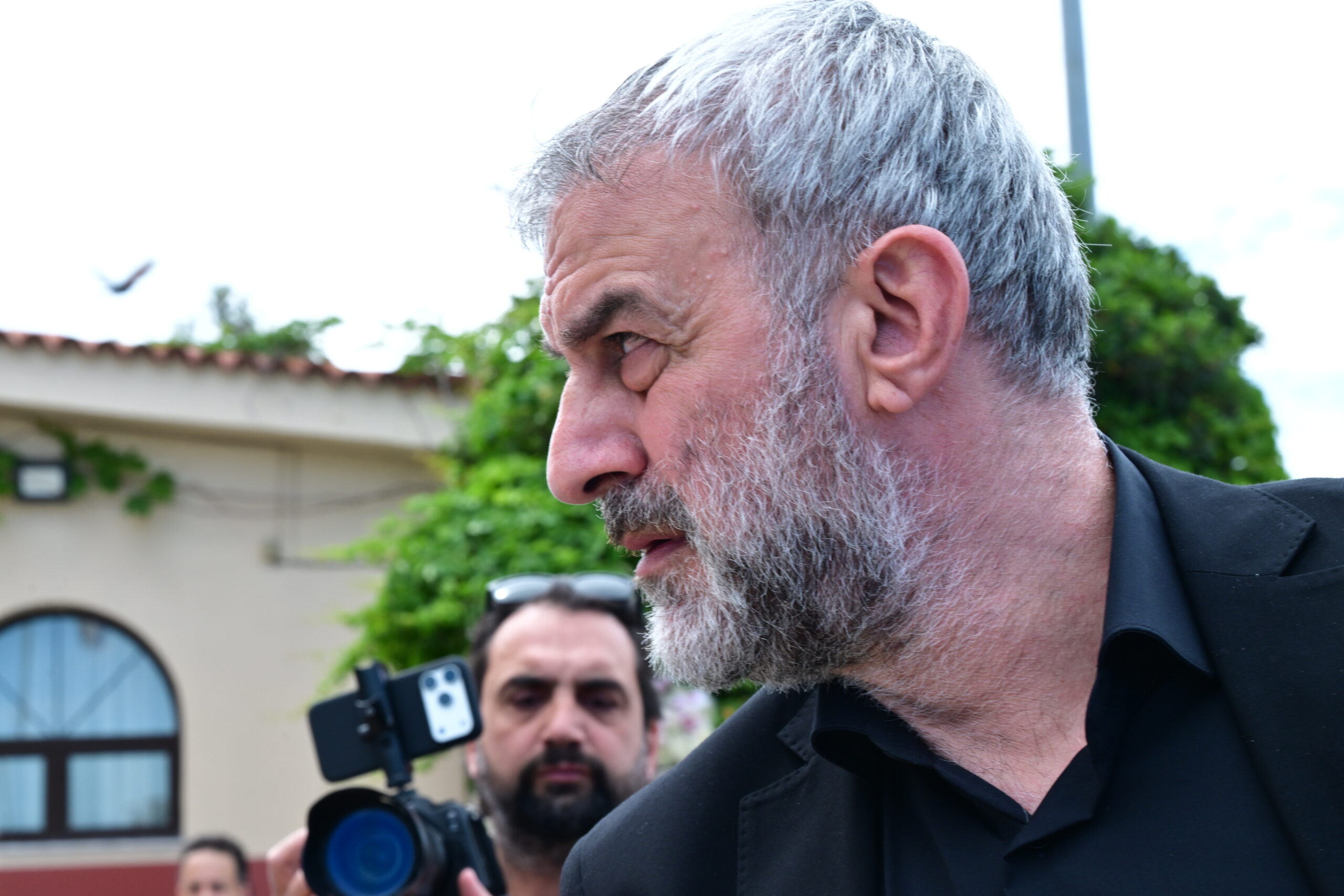 Εξόδιος ακολουθία ΤΗς Γωγώς Μαστροκώστα στον Ιερό Ναό Αγίας Τριάδος στην περιοχή του Ελληνικού. Τετάρτη 27 Μαΐου 2026. (ΤΑΤΙΑΝΑ ΜΠΟΛΑΡΗ