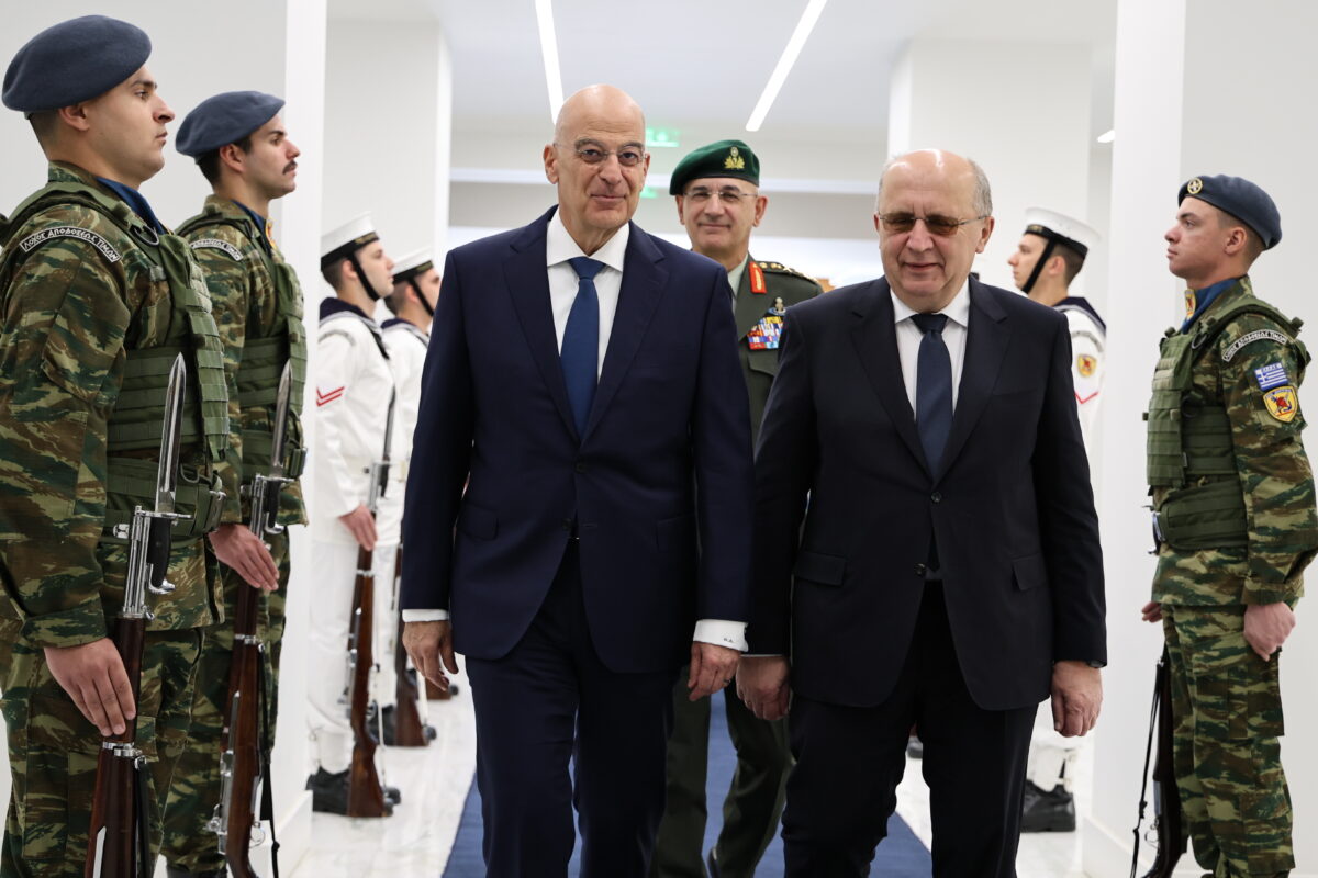 Δένδιας και Κουμπίλιους