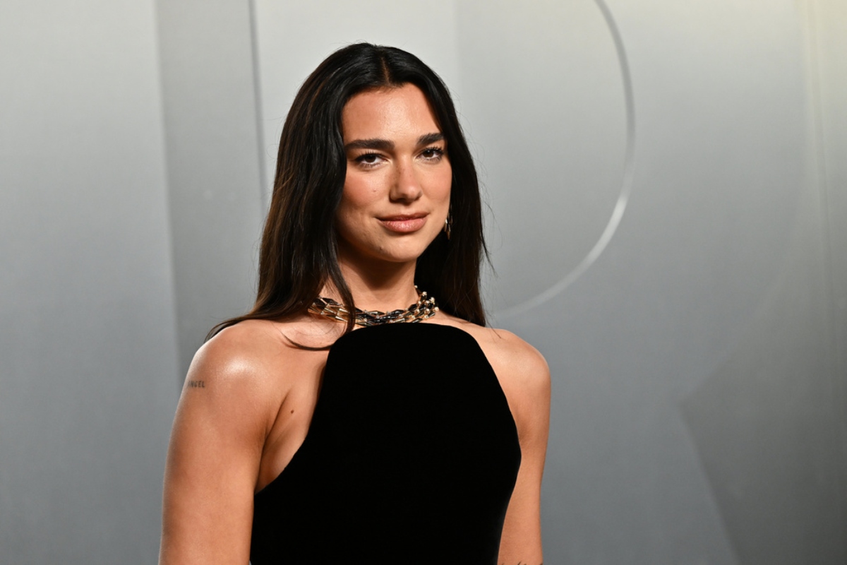 Η Dua Lipa έκανε αγωγή 15 εκατ. δολαρίων στη Samsung επειδή χρησιμοποίησε χωρίς άδεια το πρόσωπό της