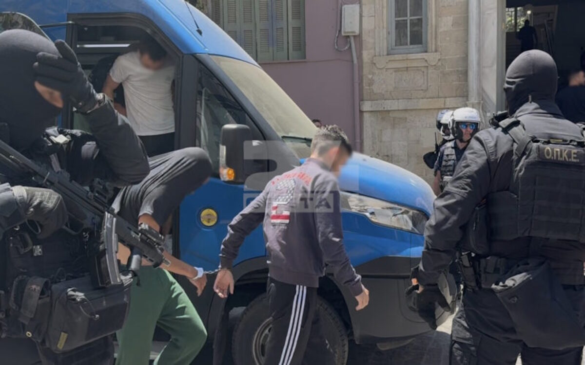 Στα δικαστήρια οι συλληφθέντες