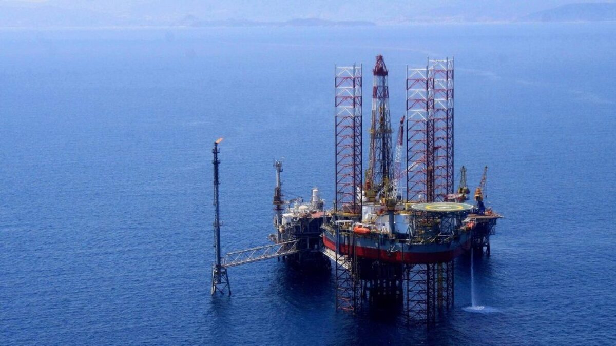 Γεώτρηση στη θάλασσα