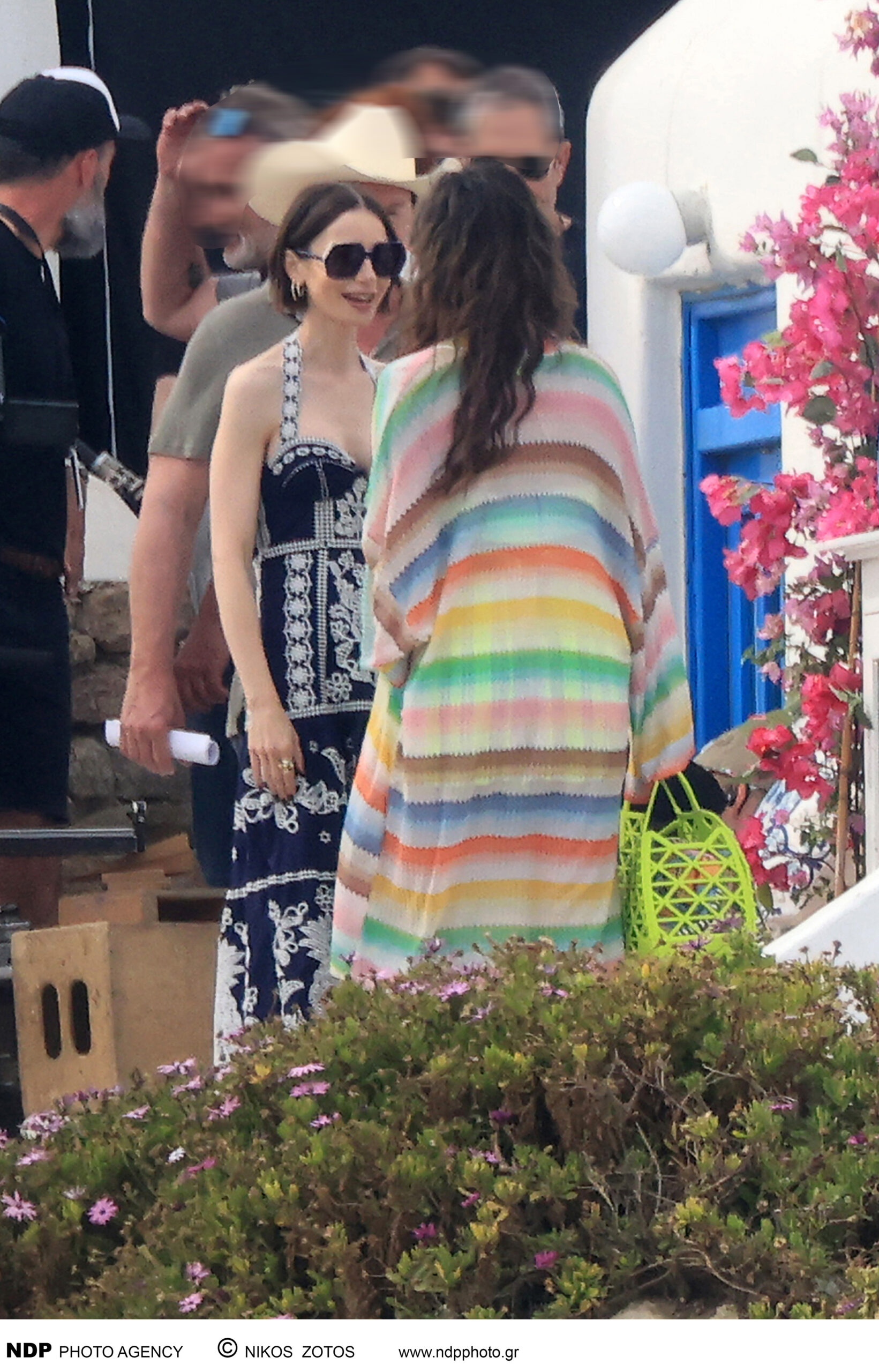 Lily Collins και Ashley Park