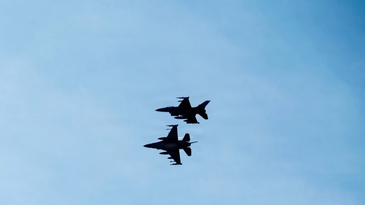 Ζεύγος μαχητικών αεροσκαφών F-16
