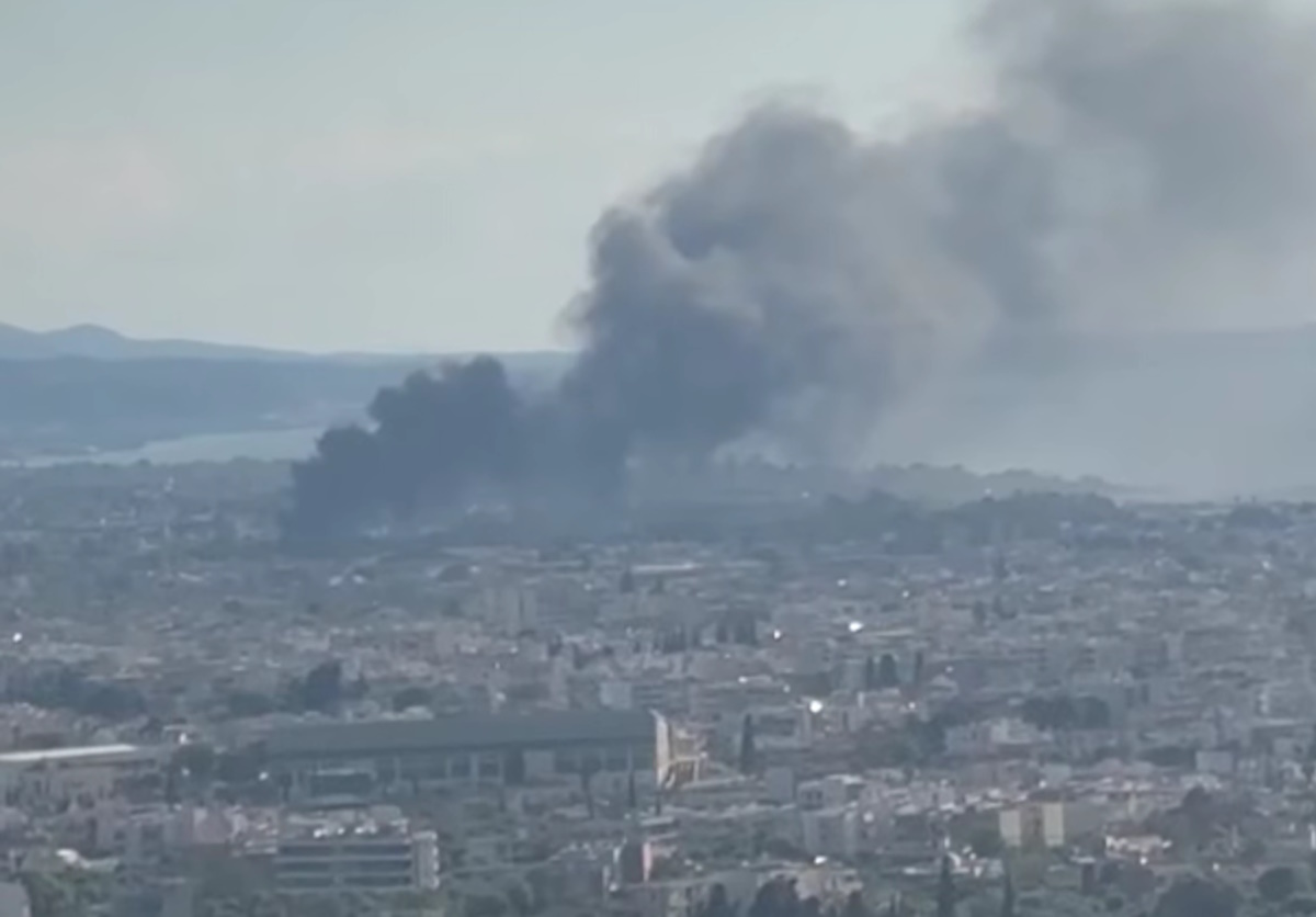 Φωτιά στην Πάτρα πίσω από τις εγκαταστάσεις της Pirelli