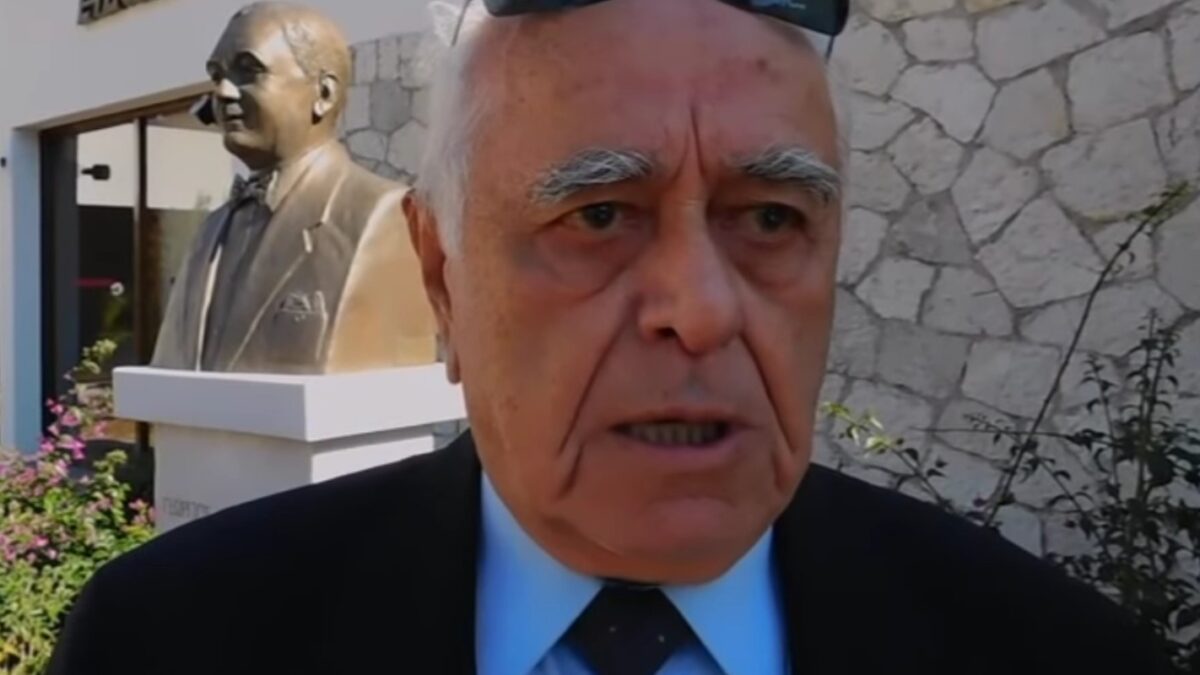 Ο Χρήστος Φωτόπουλος