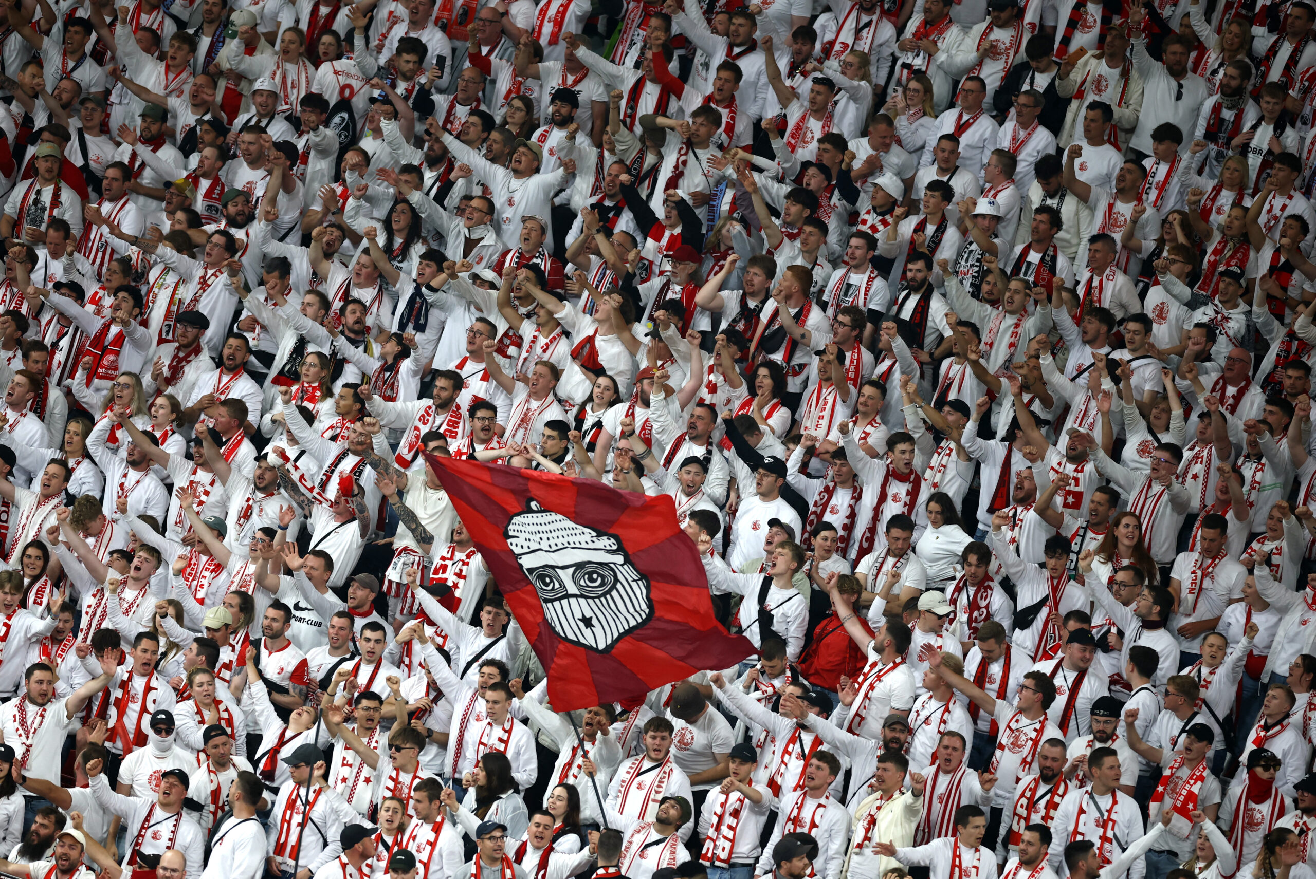 UEFA Europa League – Final – SC Freiburg v Aston Villa Soccer Football - UEFA Europa League - Final - SC Freiburg v Aston Villa - Besiktas Park, Istanbul, Turkey - May 20, 2026 SC Freiburg fans inside the stadium before the match REUTERS/Stoyan Nenov