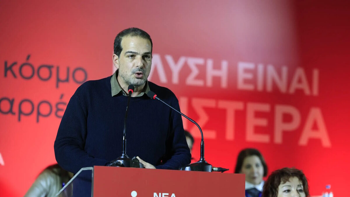 Ο γραμματέας της Κεντρικής Επιτροπής της Νέας Αριστεράς και προεδρεύων του κόμματος Γαβριήλ Σακελλαρίδης