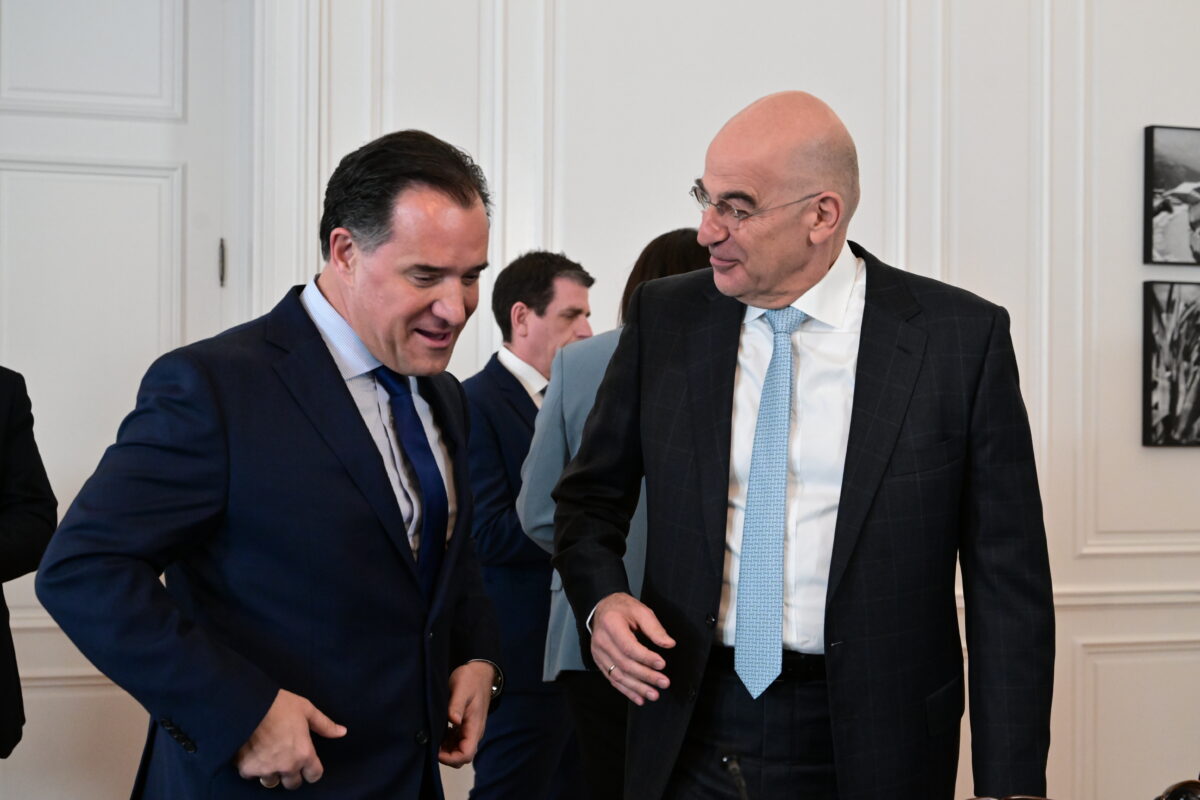 Αδωνις Γεωργιάδης για Νίκο Δένδια: «Κάποιοι θα πάνε και στη Σελήνη για να μη μιλήσουν»